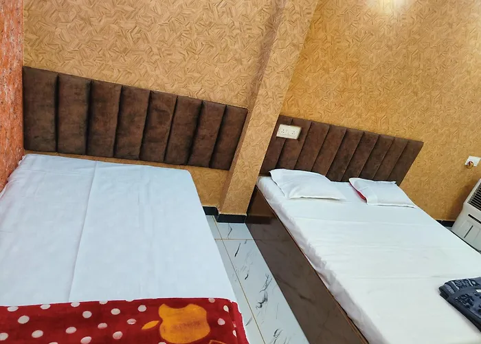 Kumkum Gest House