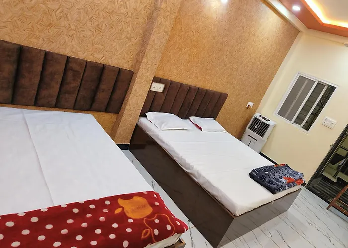 Kumkum Gest House