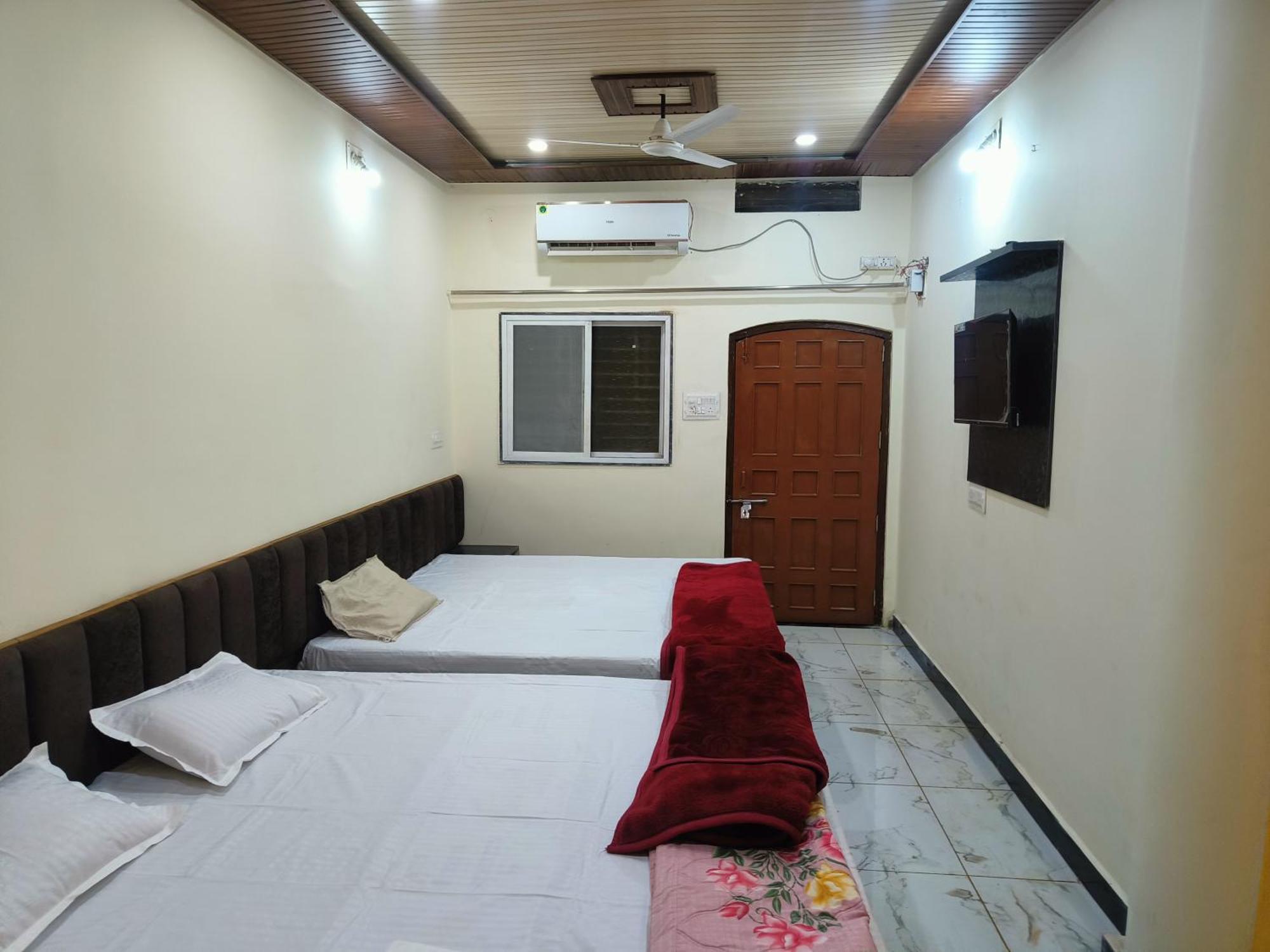 Kumkum Gest House Holiday home *
